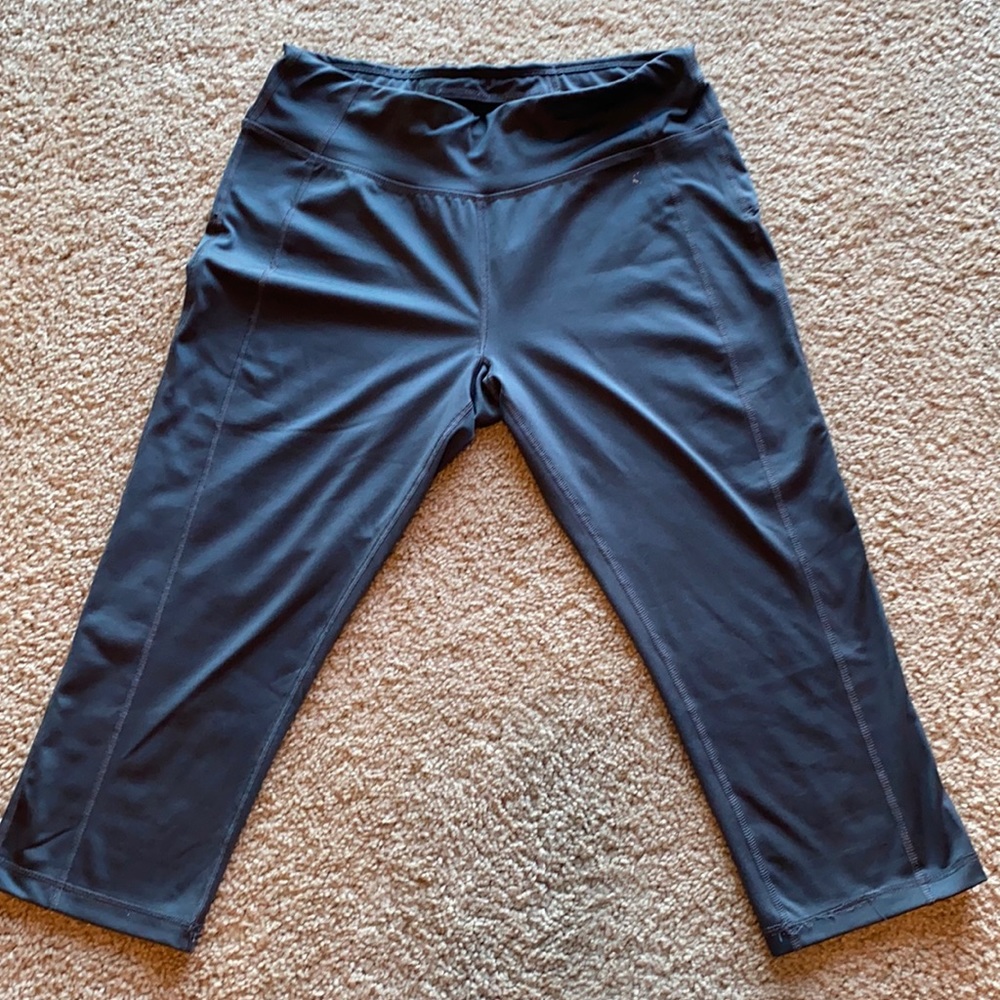 Danskin Now Athletic Capris